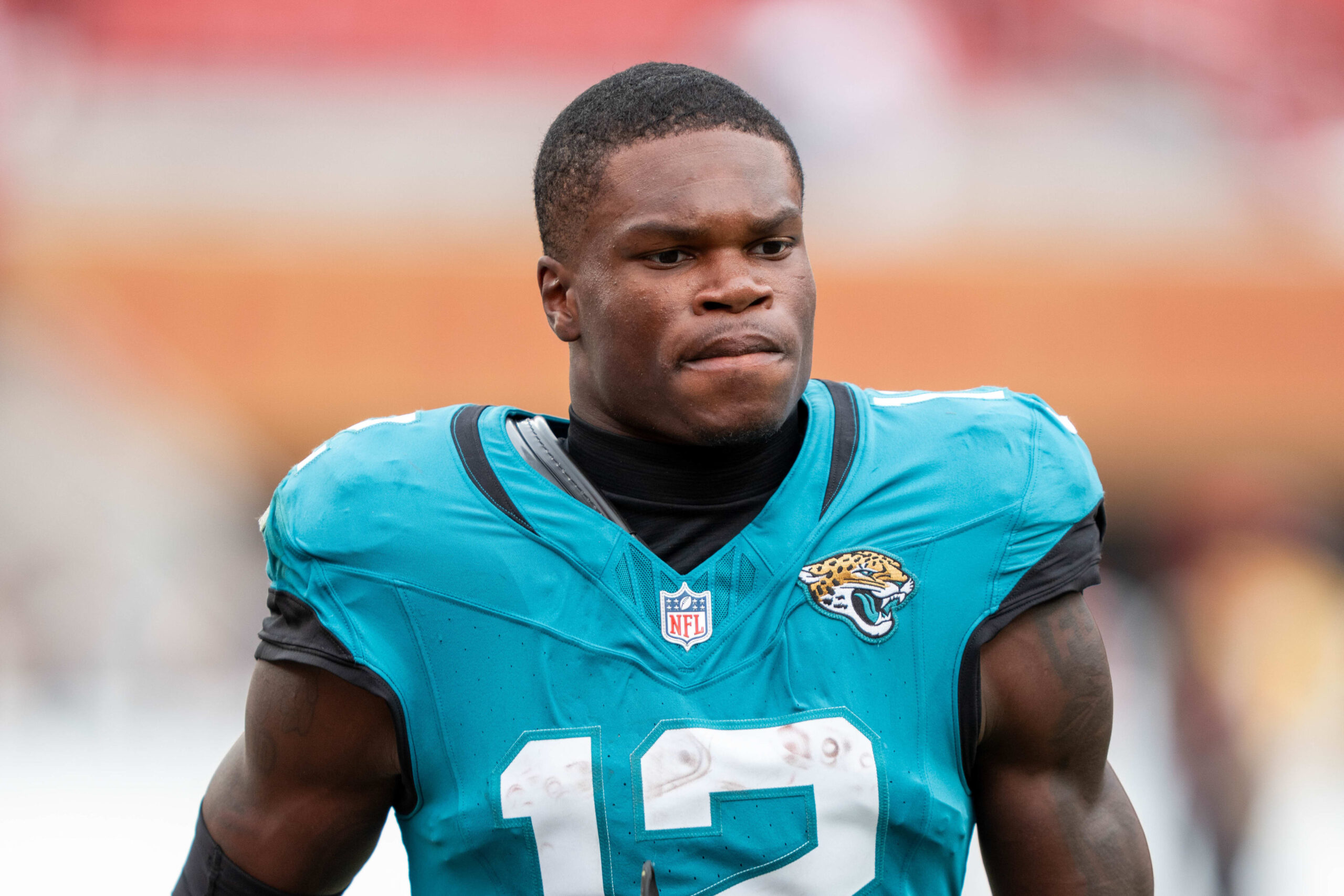 Travis Hunter Undergoes Season-Ending Knee Surgery