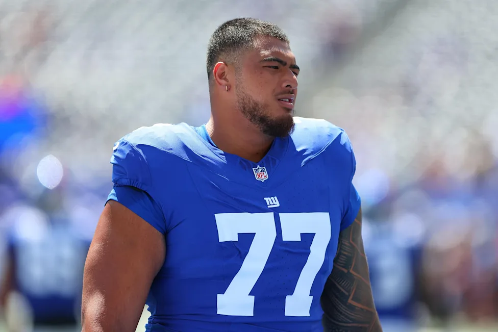 Giants Trade Daniel Faalele to Jaguars