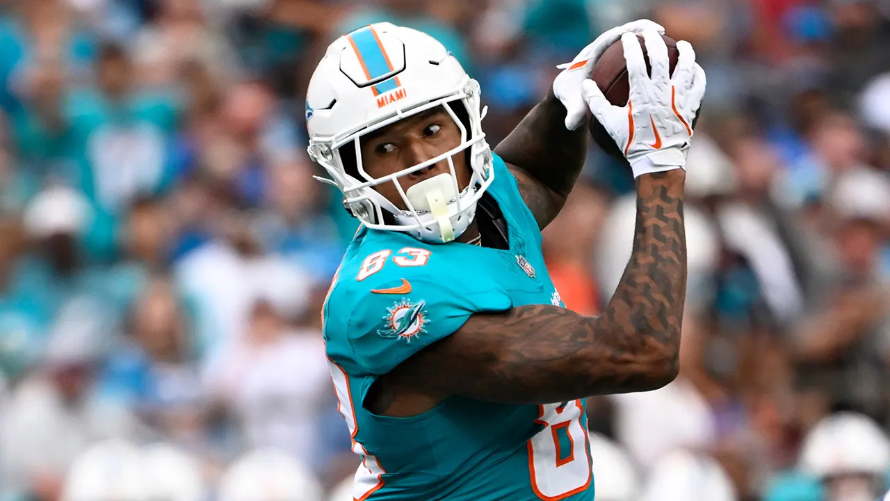 Panthers Add Veteran TE Darren Waller