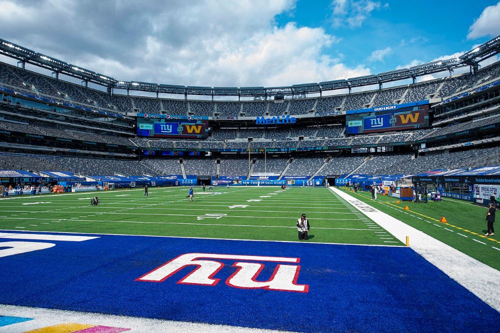 Giants add DB Ugochukwu Amadi and DB Sam Webb