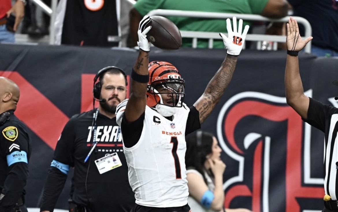 Chase ignites Bengals with pair of touchdowns in win over Texans
