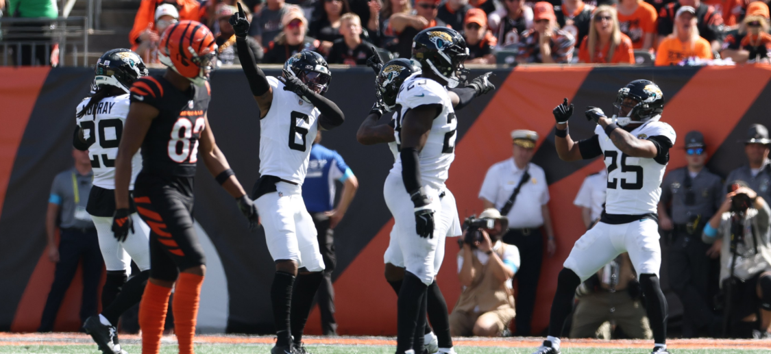 Jaguars steal victory from Bengals in defensive battle