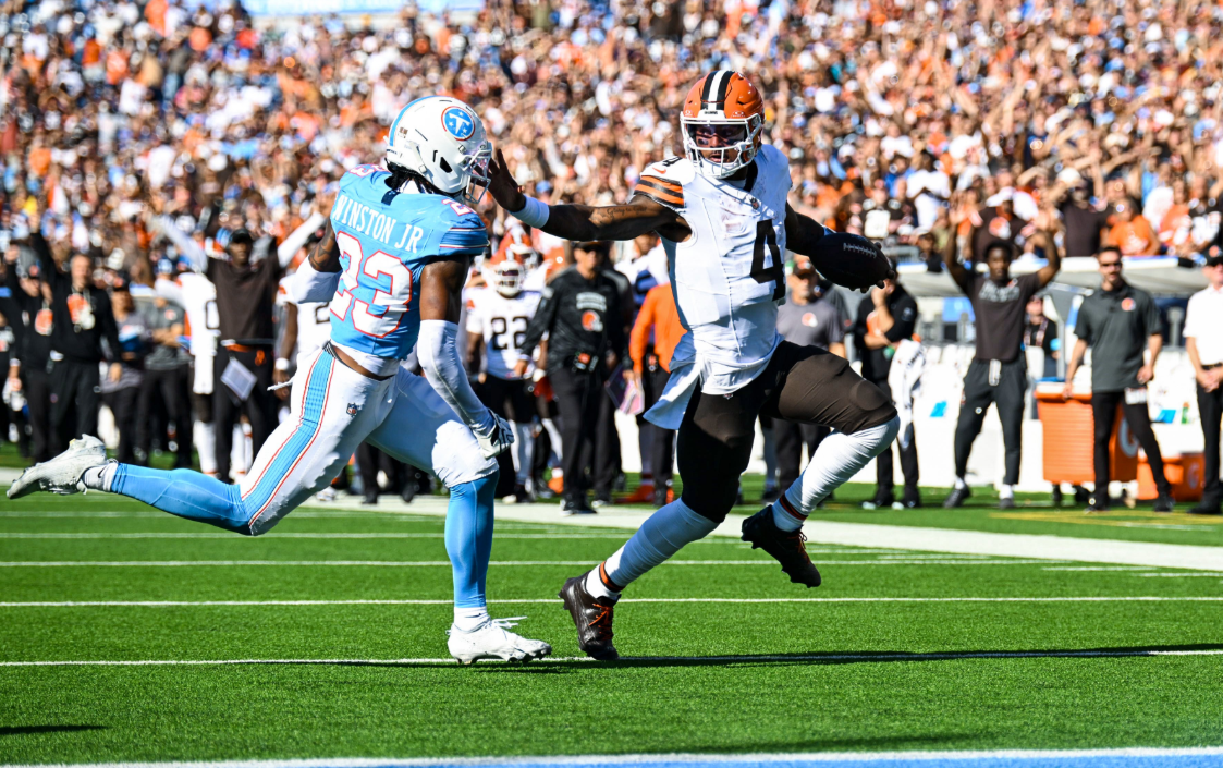 Browns escape Titans test to remain atop AFC North